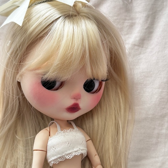 blonde blythe doll - Picture 3 of 5